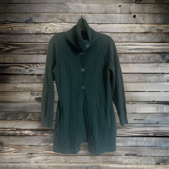 Woolrich Green Cardigan Sweater Womens Petite Medium Unique 3 Button Closure. - Picture 2 of 13